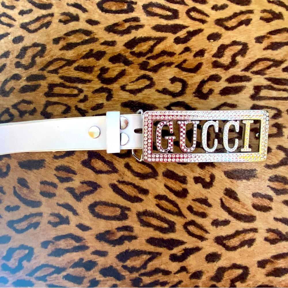 Rhinestone belt buckle with 2 belts